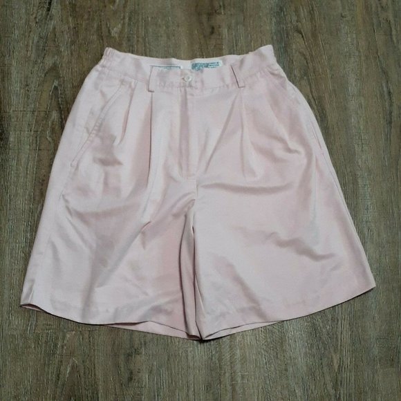 Izod Club Golf Women's Pleated Shorts ~ Sz 4 - Picture 1 of 3